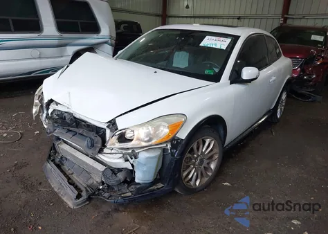 2011 Volvo C30 T5/T5 R-Design из США, поврежденный, VIN YV1672MK8B2195862